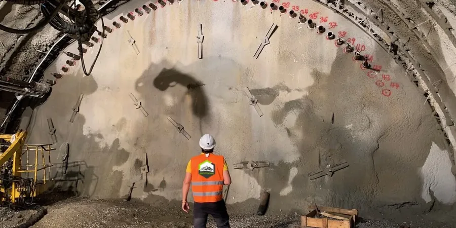Geotechnical Excavation Monitoring in Newmarket Ontario: Instrumentation for Safe Urban Digs